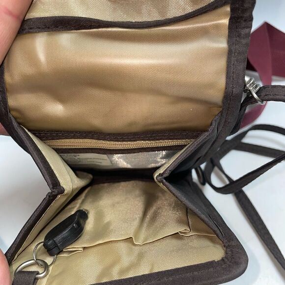 Lot of 4 Crossbody Bags - Picture 6 of 7